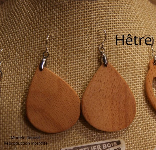 boucles d'oreilles goutte en bois bijoux &eacute;thiques fait main en bois, bijou nature cir&eacute;, pour oreilles perc&eacute;es