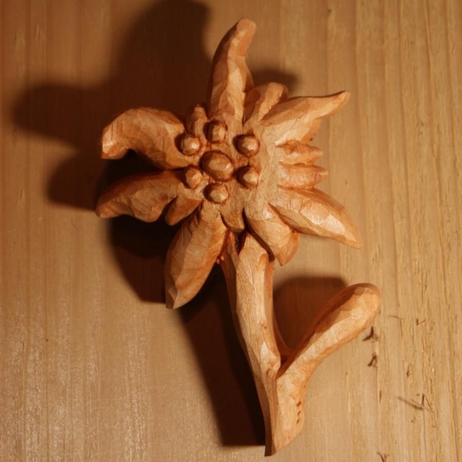 Edelweiss de madera, tallado y encerado a mano en madera de cerezo, decoración de chalet, tilo