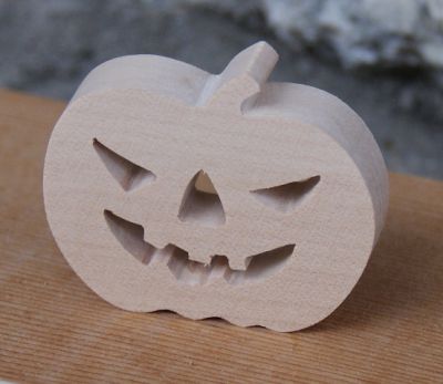 Figurita de calabaza de Halloween en madera para pintar