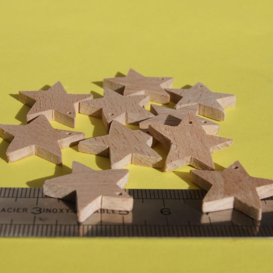 Figurita de estrella en miniatura con 5 ramas perforadas, decoración navideña para decorar y colgar, madera maciza