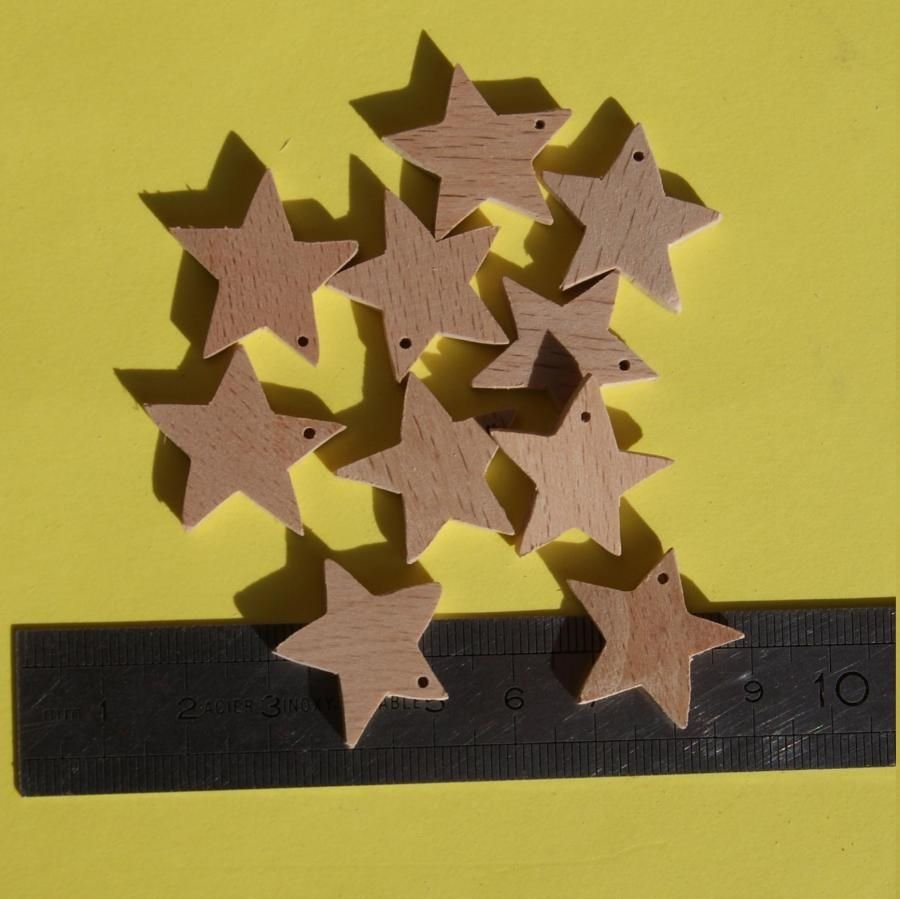 Figurita de estrella en miniatura con 5 ramas perforadas, decoración navideña para decorar y colgar, madera maciza