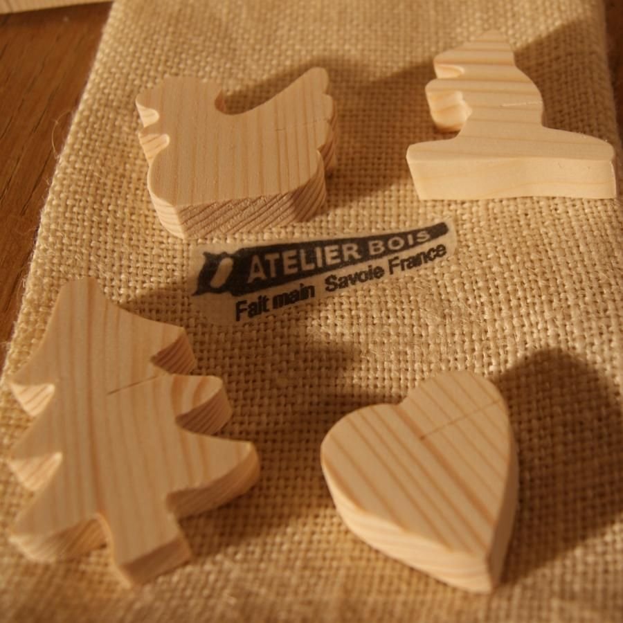 Tarjeta de sitio de corazón de abeto macizo, reutilizable, para decorar, por 10, etiqueta de nombre de boda