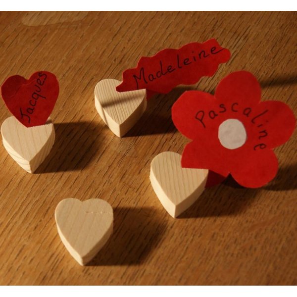 Tarjeta de sitio de coraz&oacute;n de abeto macizo, reutilizable, para decorar, por 10, etiqueta de nombre de boda