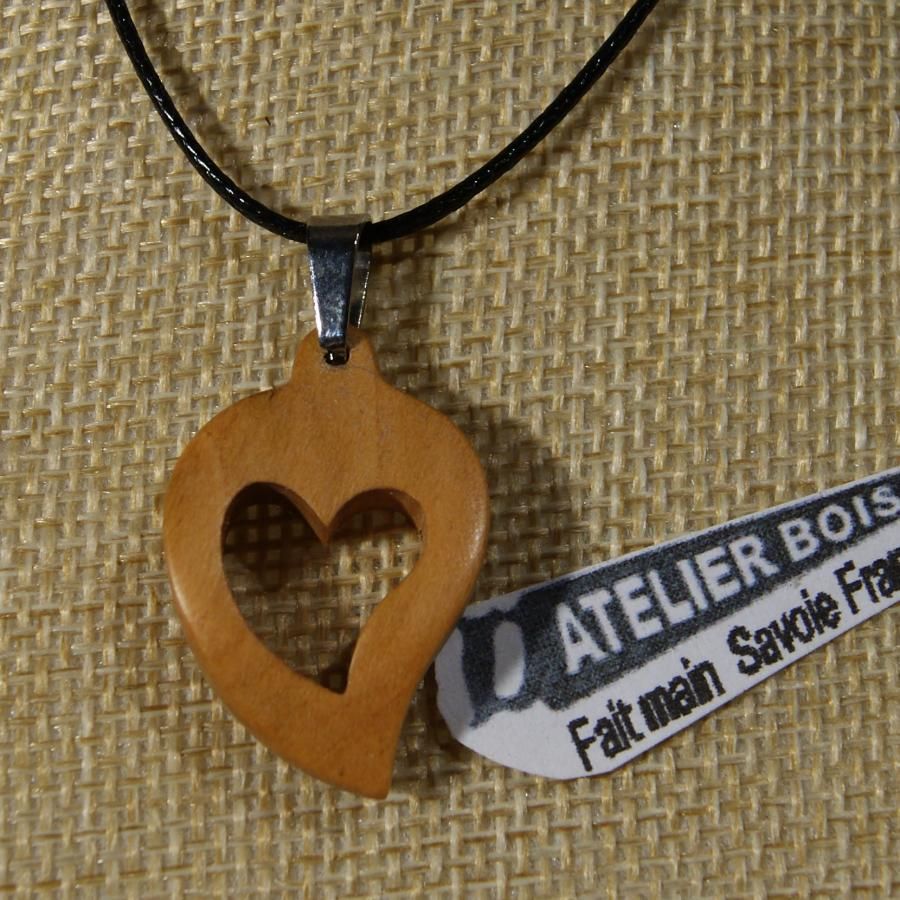 colgante de madera joyería de la boda y la naturaleza corazón recortado, madera de cerezo, hecho a mano, San Valentín idea de regalo, boda de madera