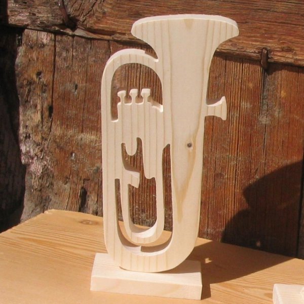 tuba montada sobre una base de madera maciza decoraci&oacute;n de boda tema musical regalo hecho a mano m&uacute;sico