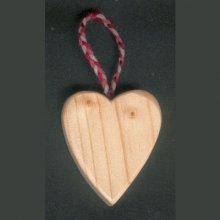 Pequeño corazón de madera para colgar en San Valentín